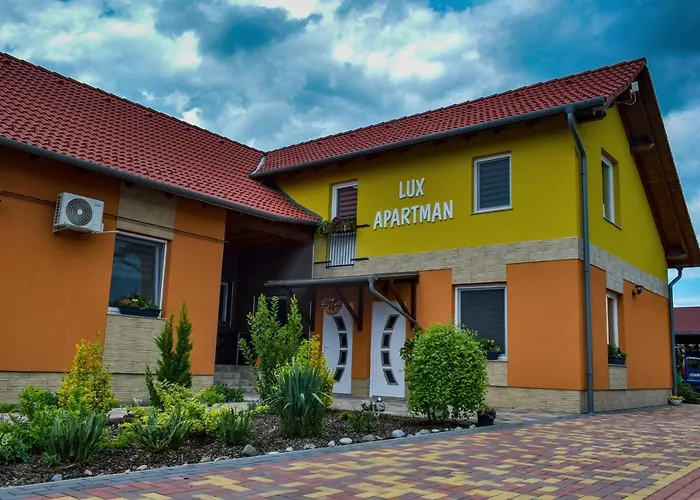 Lux Apartman Maroslele